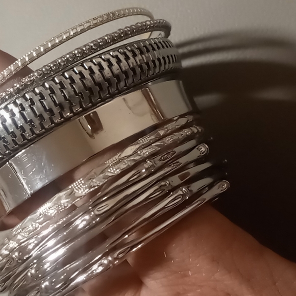 11 bangle bracelets all different types. Silver tone bamboo shape, woven,etched. - Picture 6 of 6
